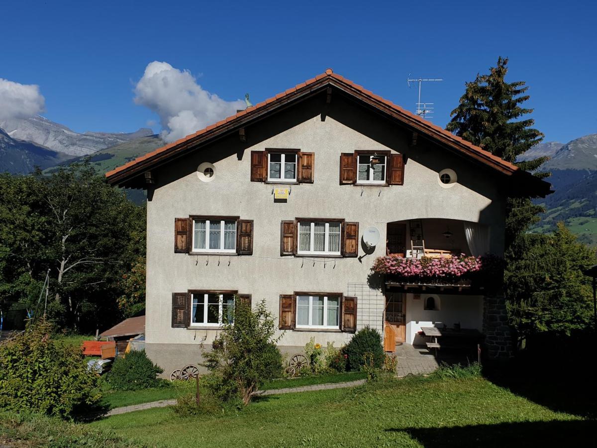 Ferienwohnung Antonia Surcuolm Luaran gambar